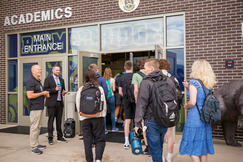 Students entering front door of PRHS